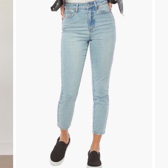 Relaxed slim fit light washed jeans - Picture 2 of 2